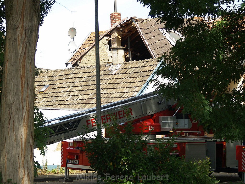 Detonation im Haus Erftstadt Dirmertsheim Brueckenstr P512.JPG